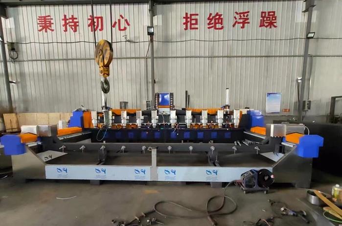 4 Axis Multi Head CNC Router 4 Axis Multi Head CNC Router