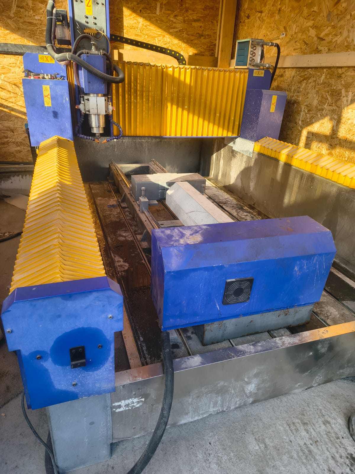CNC Router with Rotary