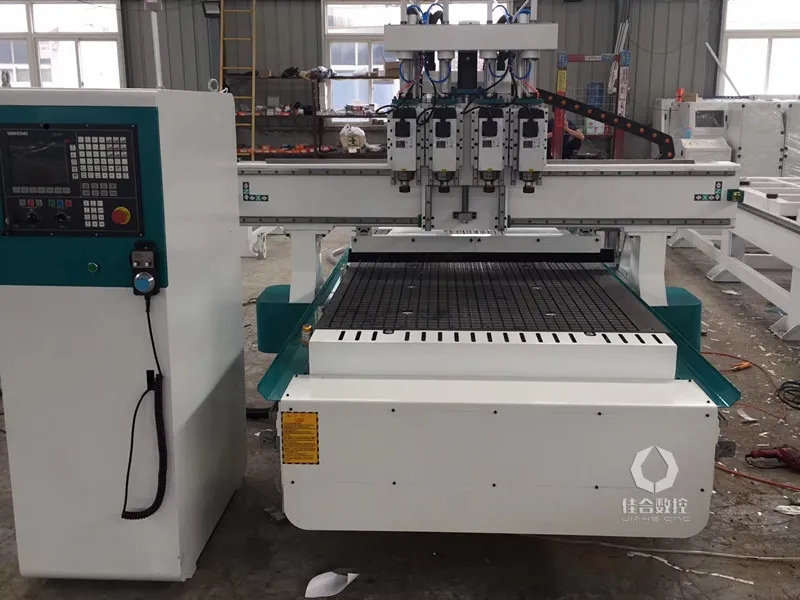 Macchina per intagliare porte in legno CNC CNC Wood Door Carving Machine